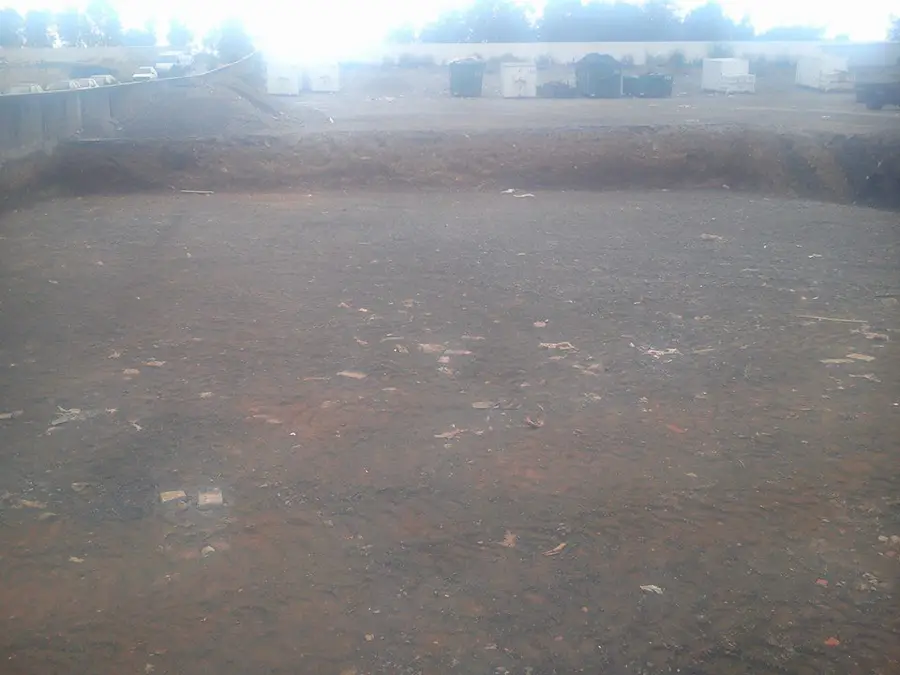 Trabalho de aterros e desaterros — JMF Terraplanagens (8)